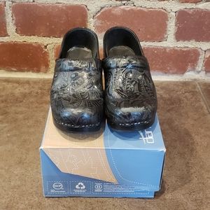 Dansko Shoes